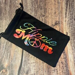 NEW Black Sunglass Pouch with Hippie Mom Design Item #PHK6747